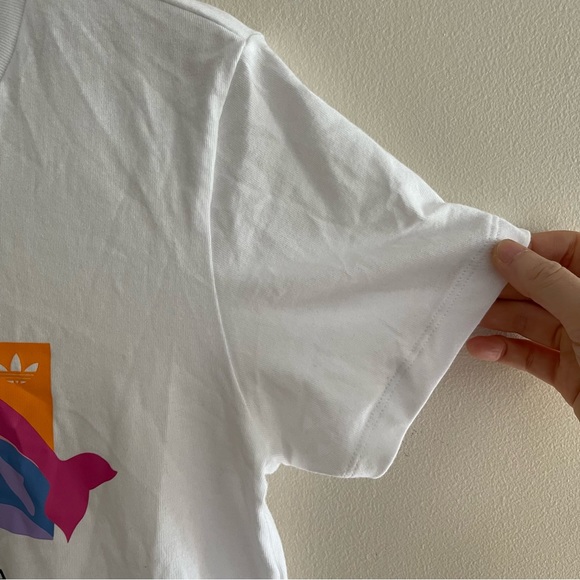 Rare Adidas Tee - Picture 5 of 9